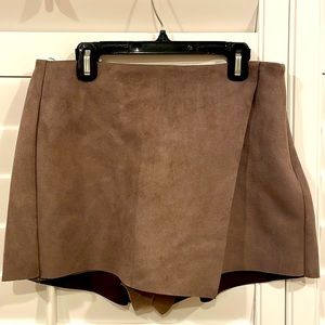 Brown skort